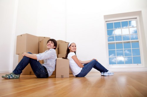 Fragile item packing and box selection for central London moves